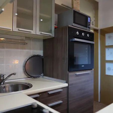 1 Zlaja Apartment *