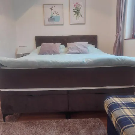 1 Zlaja Apartment